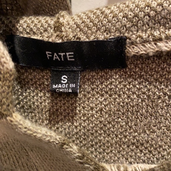 Oversized Camp knit hoodie - Picture 2 of 3